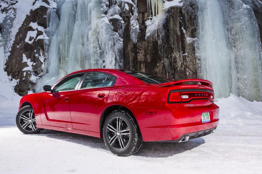  Dodge Charger AWD Sport 2013 года  (фото 36 из 50)